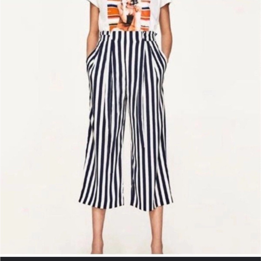 Women's Zara TRF Collection Navy & White Striped Cropped Wide-Leg Pant Size M